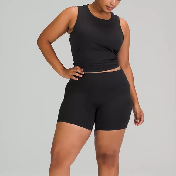 lululemon athletica Pants - Lululemon Women’s Black Fast and Free High-Rise Short 6" (Non-Reflective) Size 6